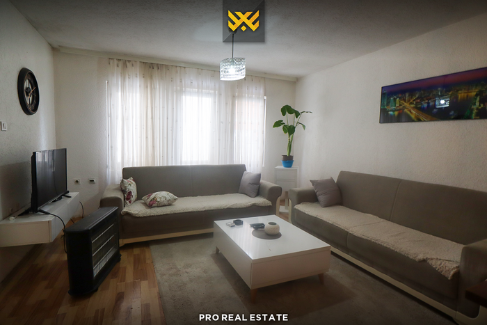 Casa di 120m² in affitto a vellushë.