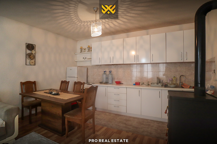 Casa de 120m² para alugar em vellushë.