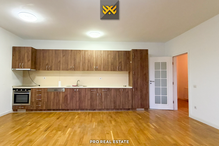 Banesë 105m² me #qira në rrugën c