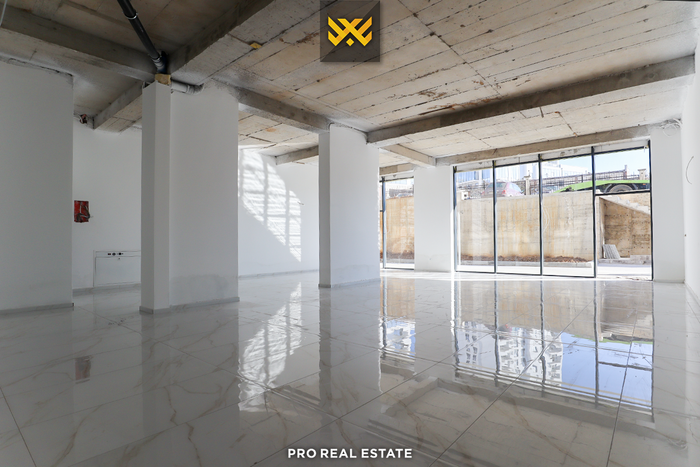 Local de 113m² à venda em Veternik