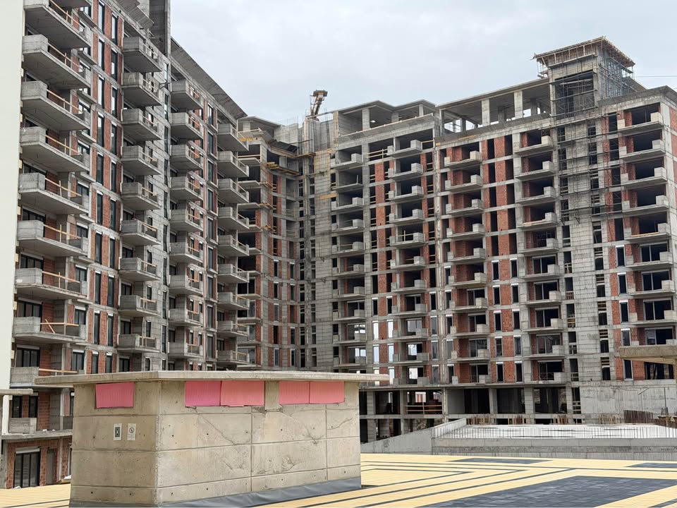 Apartamento à venda no bairro Prishtina e Re