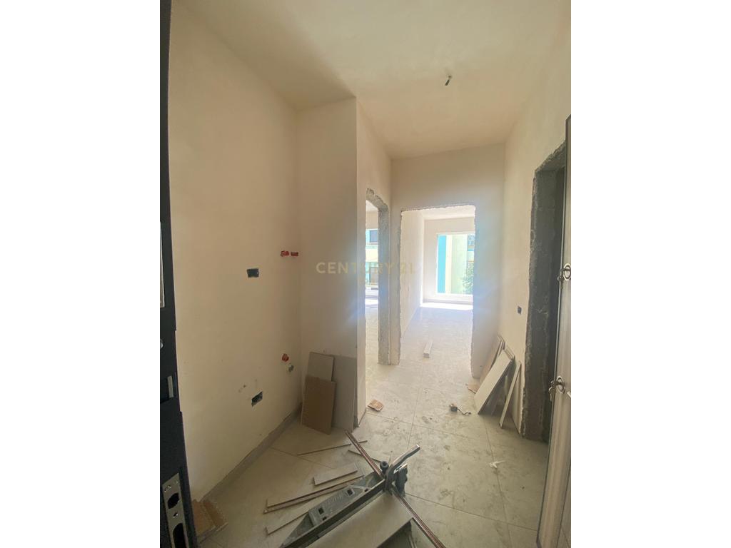 Shitet apartament 1+1 tek liburna residence, ne golem !