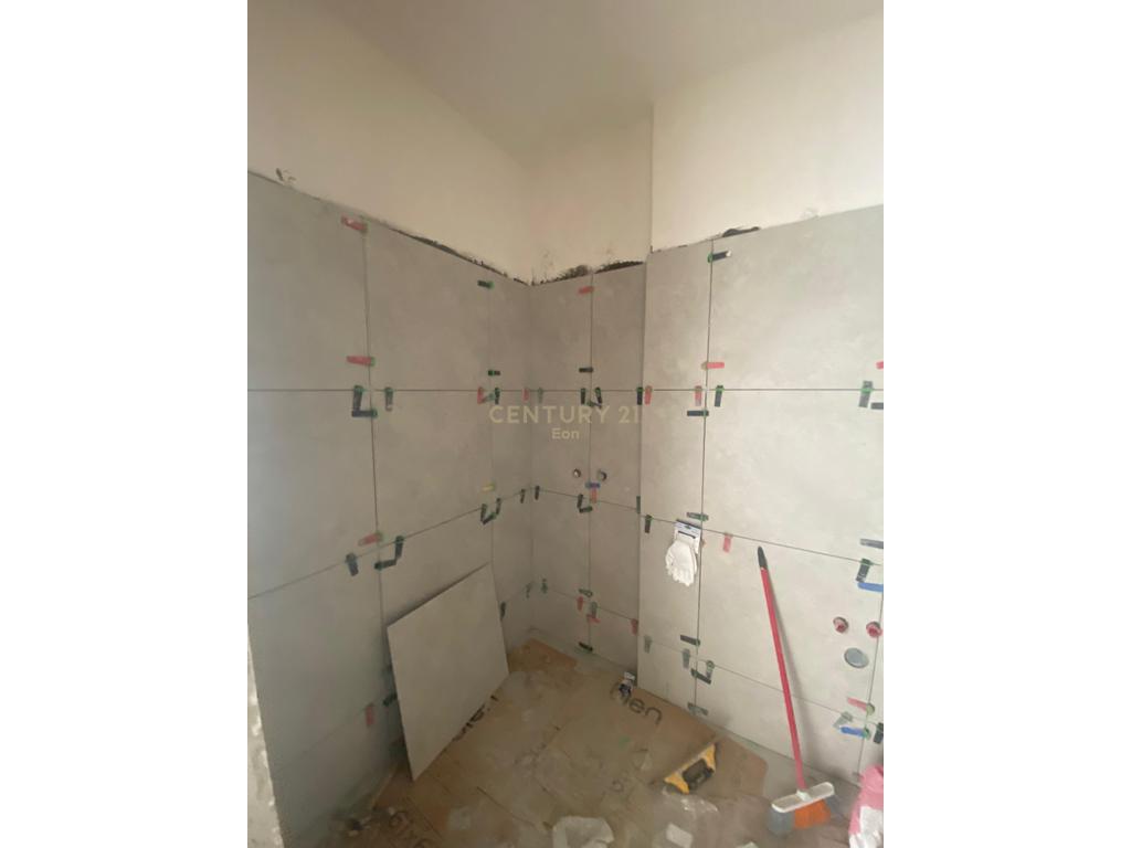 Shitet apartament 1+1 tek liburna residence, ne golem !