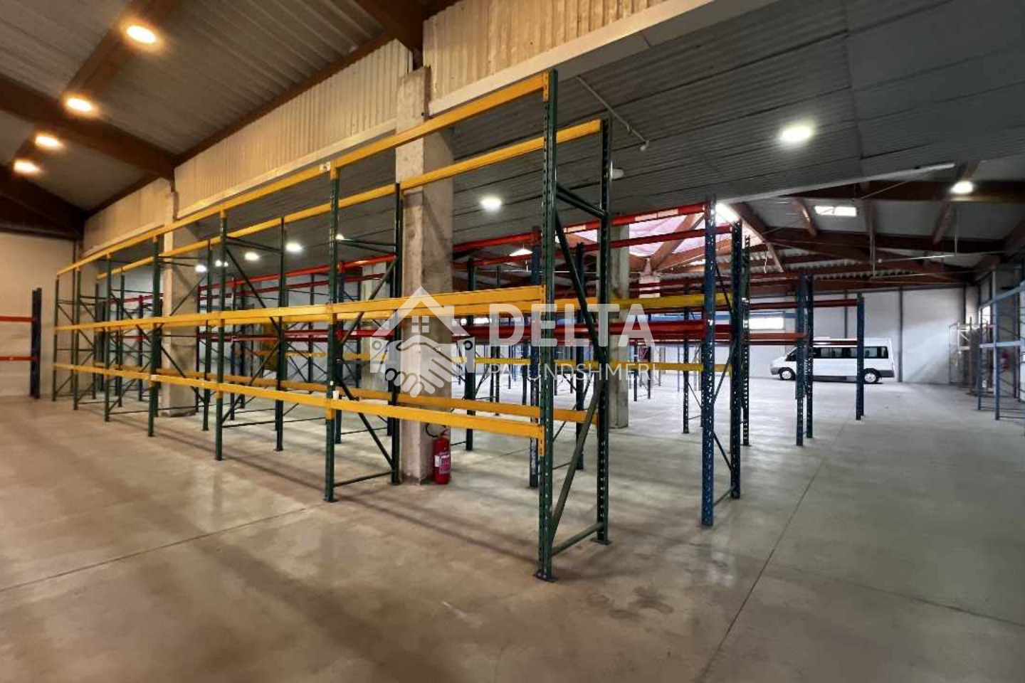 Lagerhaus zur miete in der industriezone
