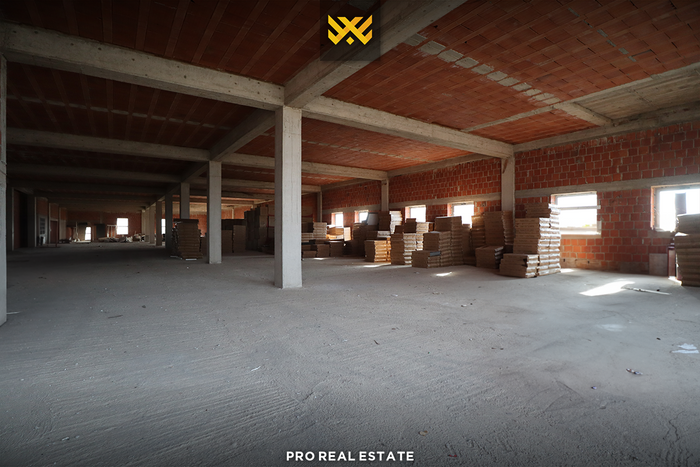 Objeto de 1900m² en venta en llugaxhi, carretera Prishtinë - Ferizaj