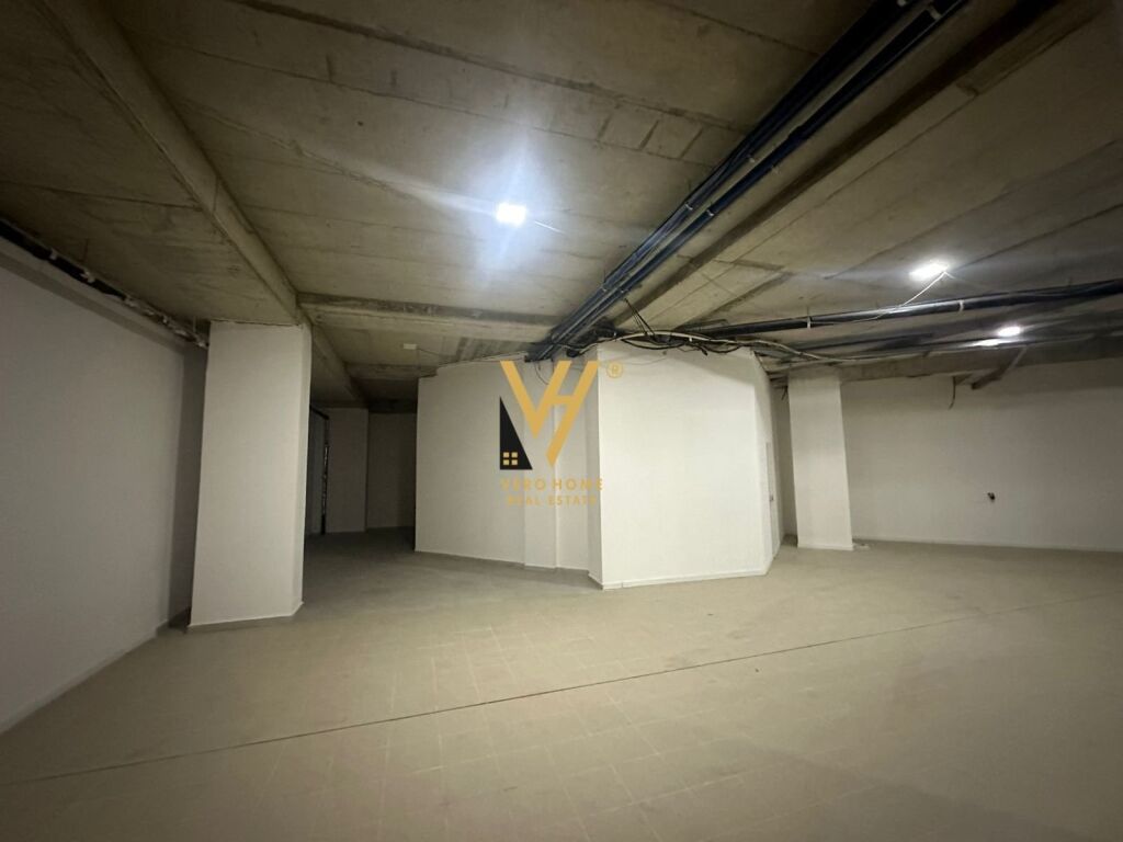 Espacio comercial en alquiler en el centro de 620 metros cuadrados (5)