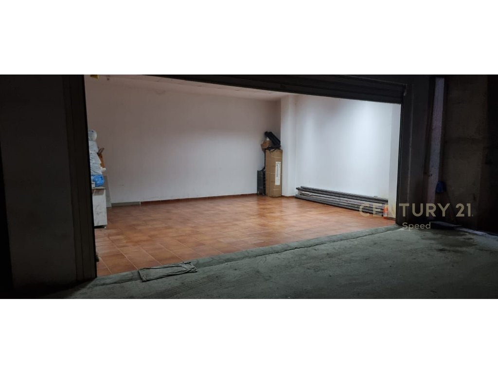 2 parkplätze zum verkauf in der rruga e dibrës im halili-komplex!!