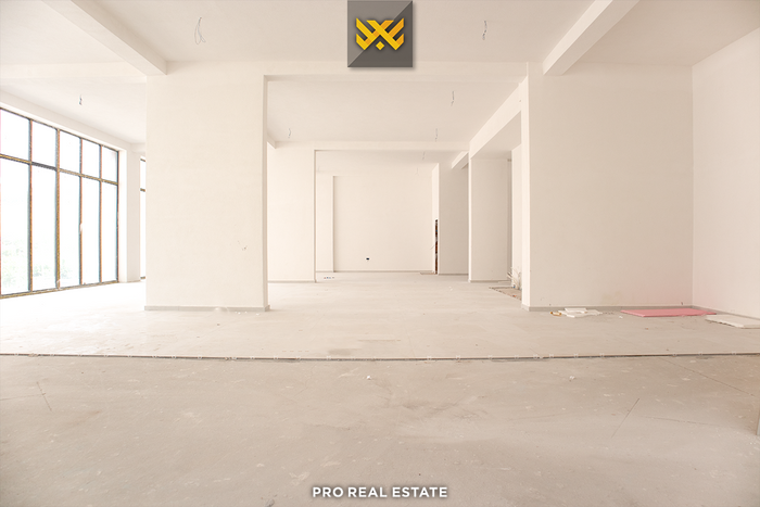 Gewerbefläche 313m² zum #verkauf in Prishtina e Re.