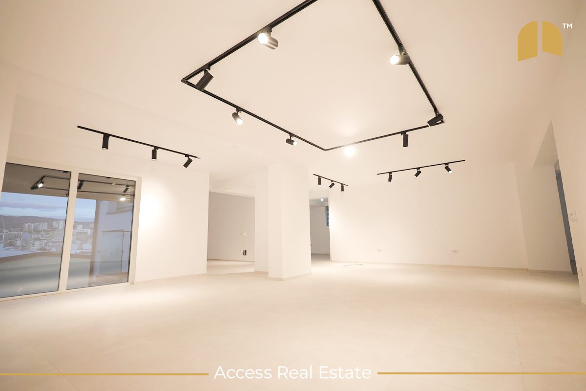 Casa en alquiler – Arbëri – 380m² (2)