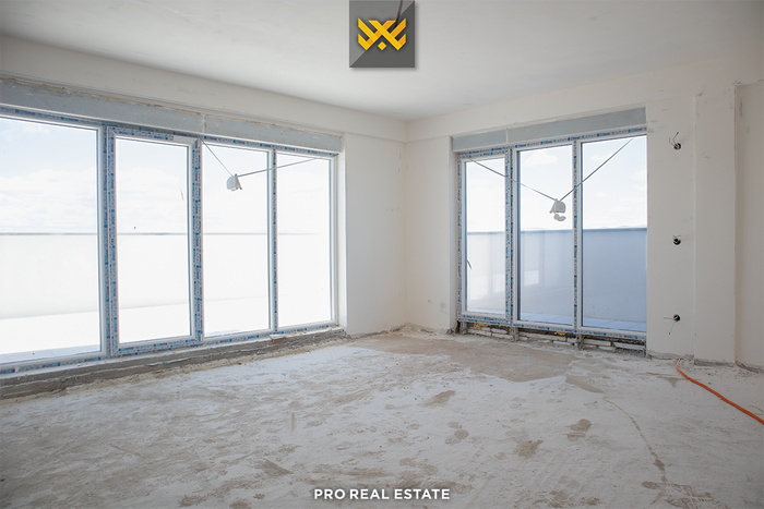 Banesë 190m² + 100m² për #shitje te Prishtina e Re.