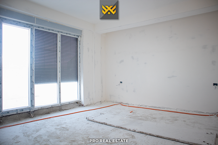 Banesë 190m² + 100m² për #shitje te Prishtina e Re.
