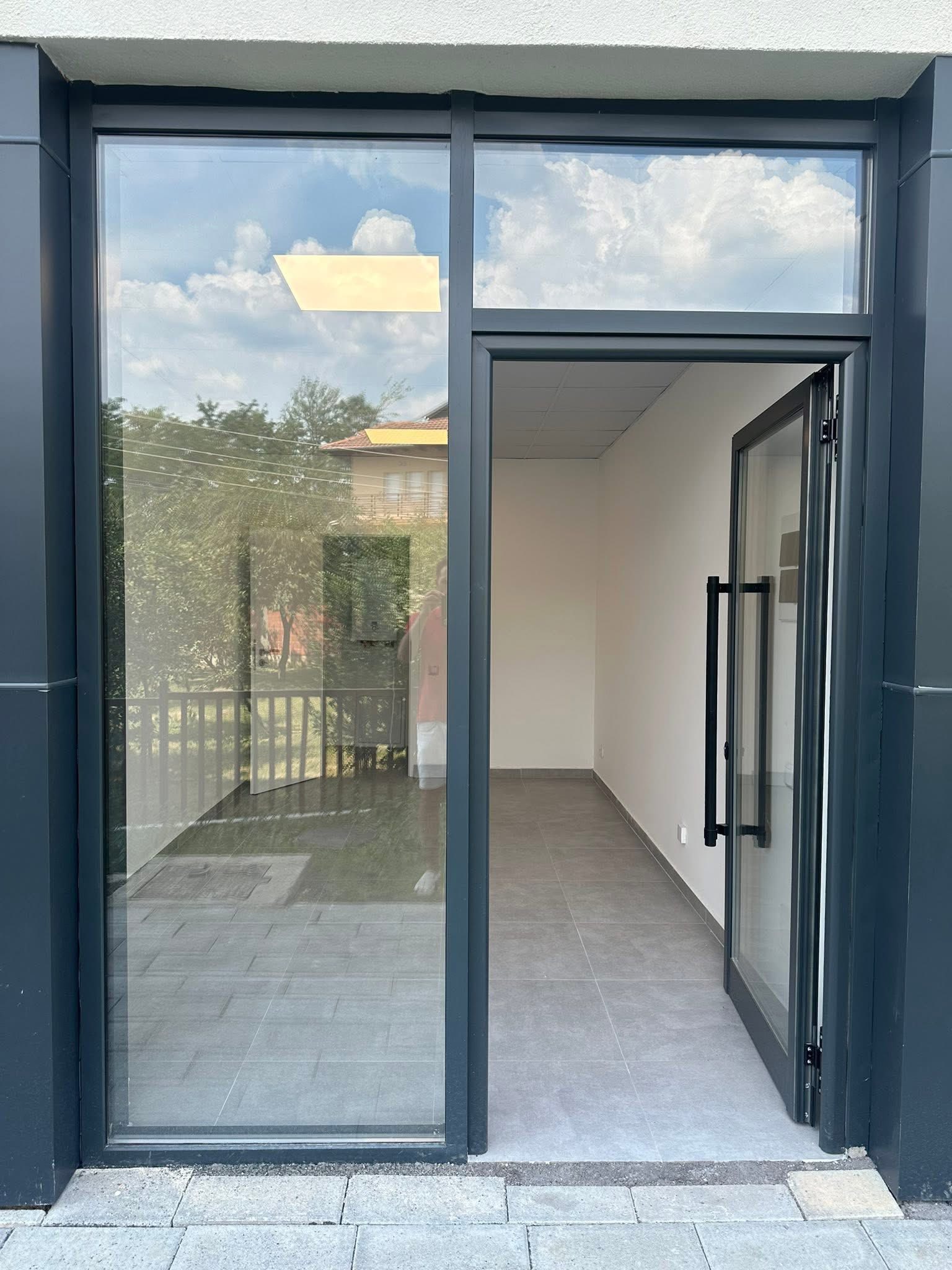Local comercial en venta en Veternik