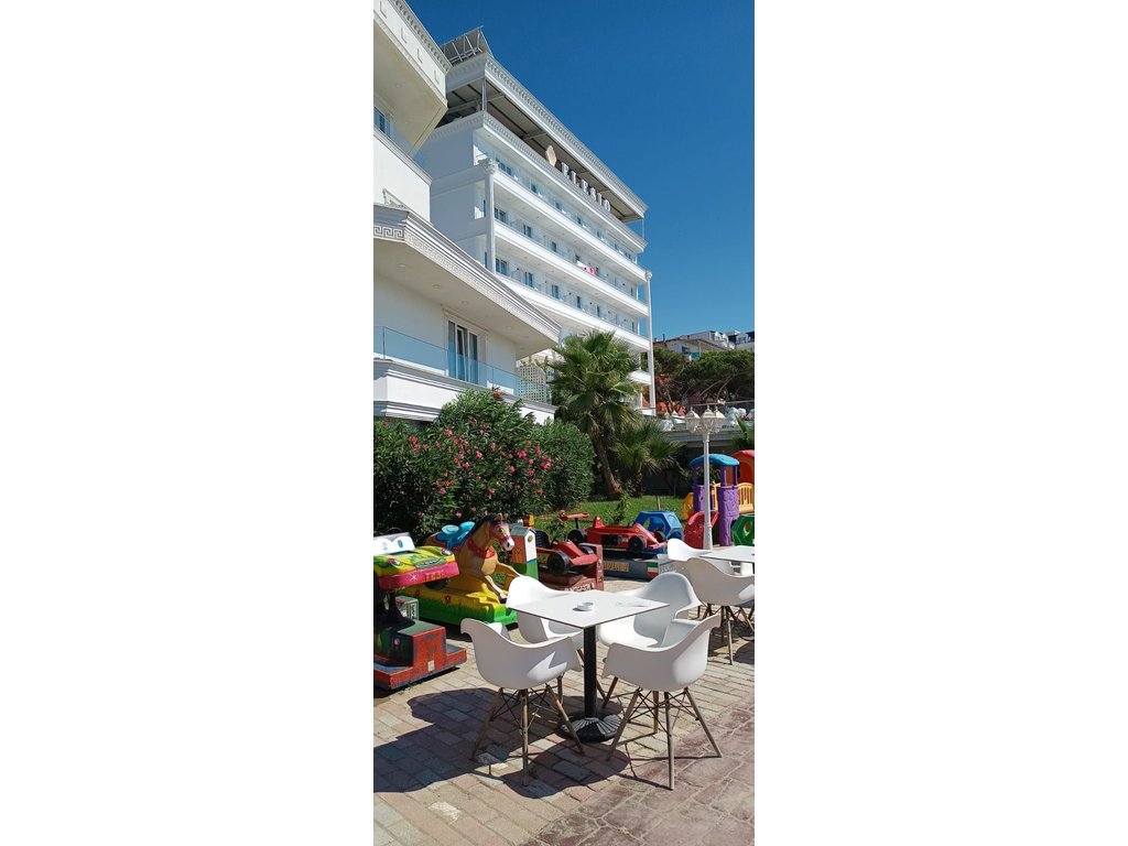 Apartamento 1+1 para alugar em golem, perto do hotel eliseo!