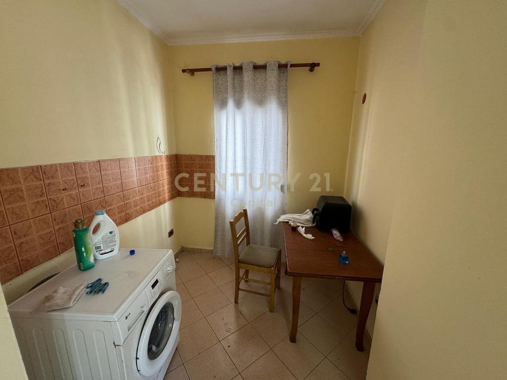 Vendez 2 studios à l'hôtel adriatik durres!