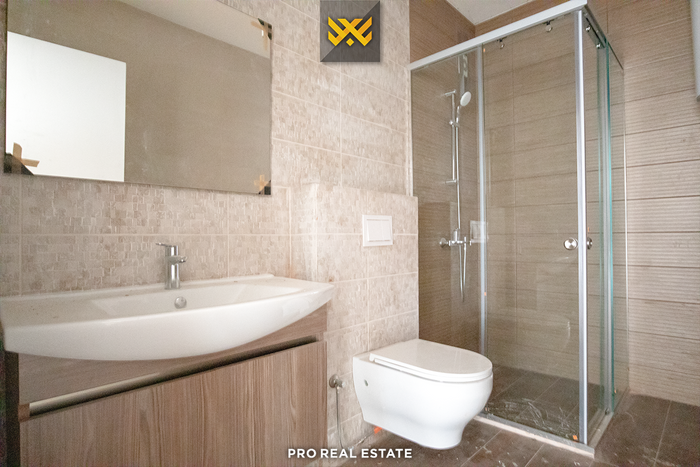 Appartement 68m² à louer sur rruga a. (3)
