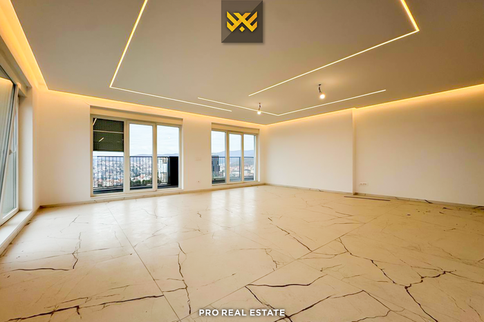Banesë / penthouse 200m² + 100m² për #shitje në bregun e diellit