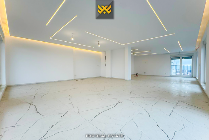 Banesë / penthouse 200m² + 100m² për #shitje në bregun e diellit