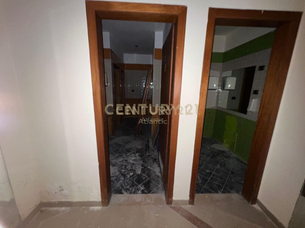 Vendido bar restaurante no hotel palace na praia de durres! (7)