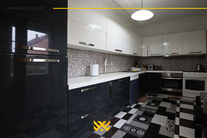 House 320m² for sale in bardhosh.