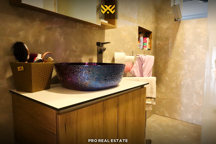 Casa di 200m² in vendita a gërmi