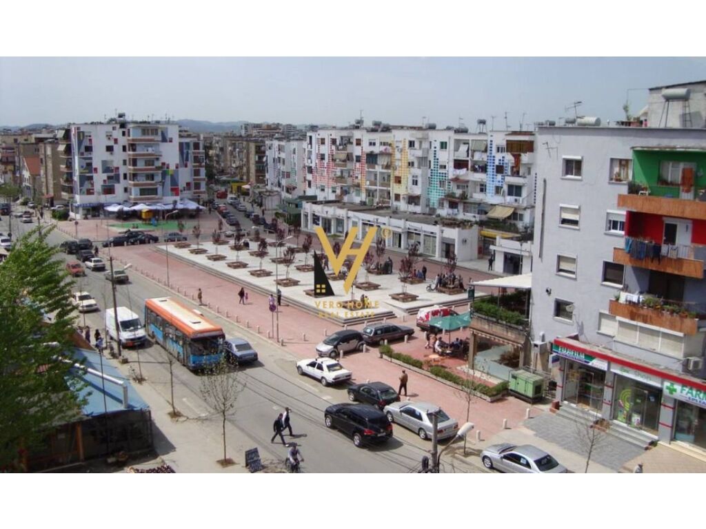 Loja à venda em xhamlliku 81 metros quadrados