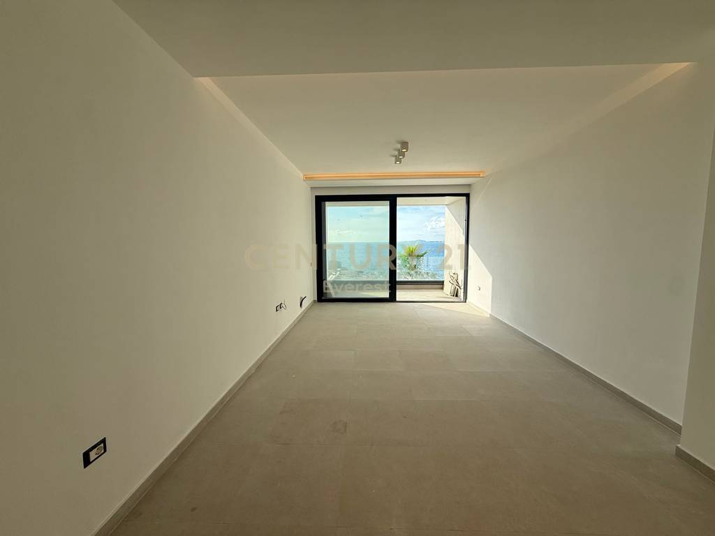 Shesim apartament 1+1,uji i ftohte-vlore!