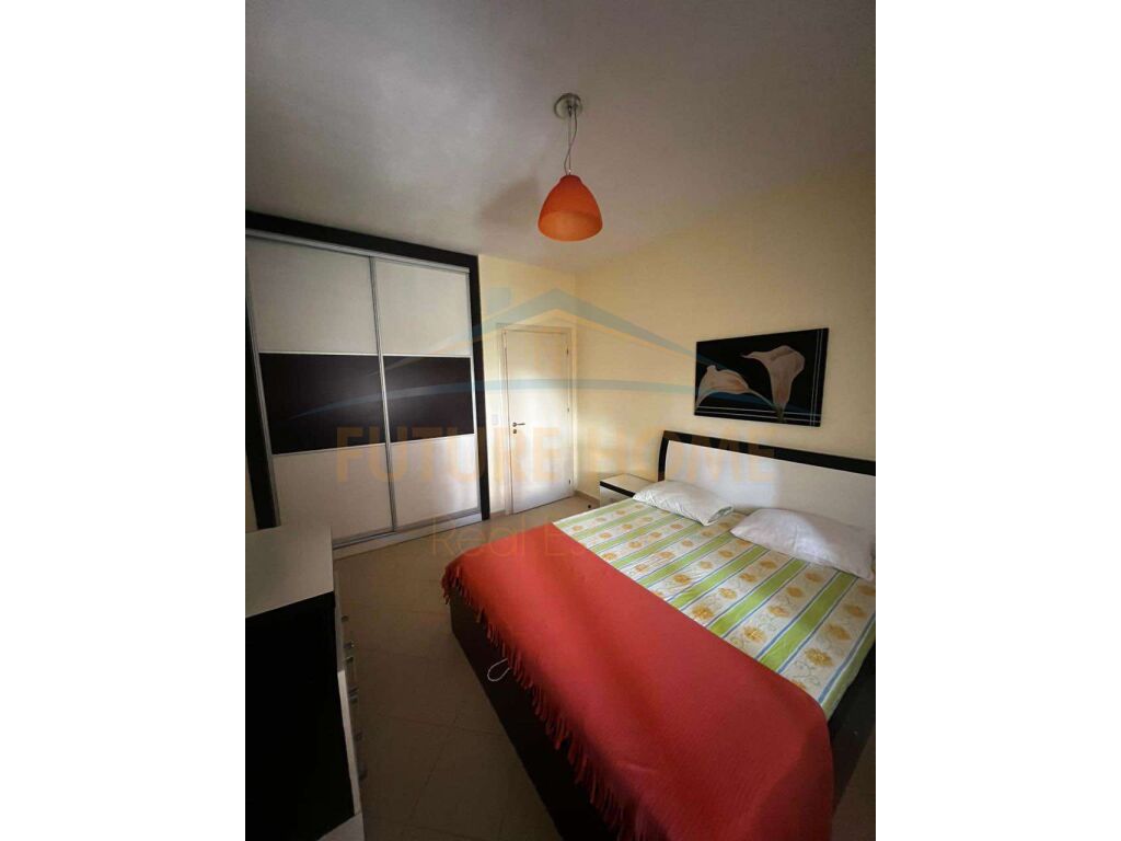 Shitet, apartament 1+1, sarande.
