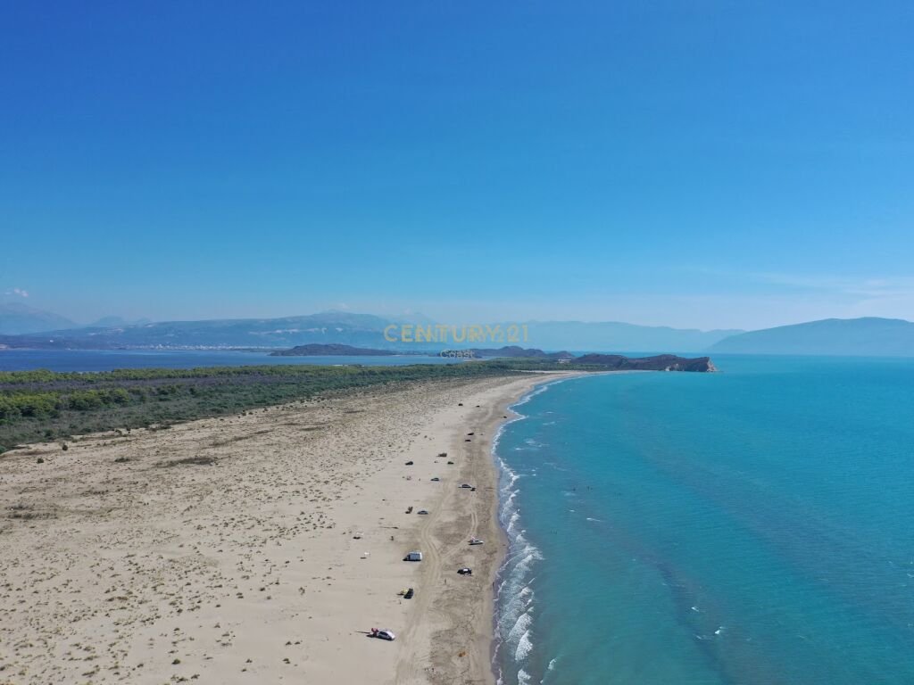 Land plots near the airport entrance in vlore!!!