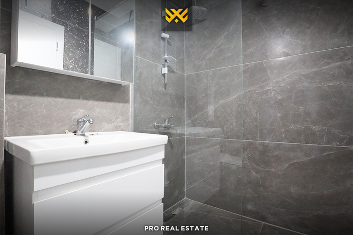 Appartamento di 107,67m² + 185,50m² in #vendita a Prishtina e Re. (6)