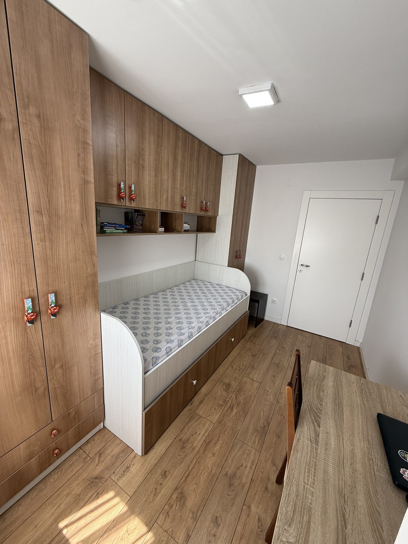 Apartamento 2+1 para alugar na rua b (5)