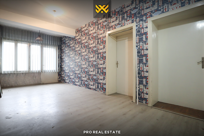 Apartamento de oficina de 60m² en alquiler en dardani.