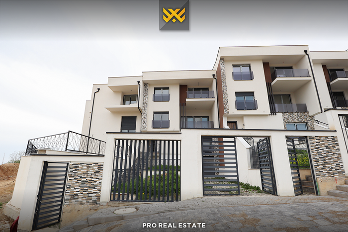 Casa di 339m² in vendita a gërmi.