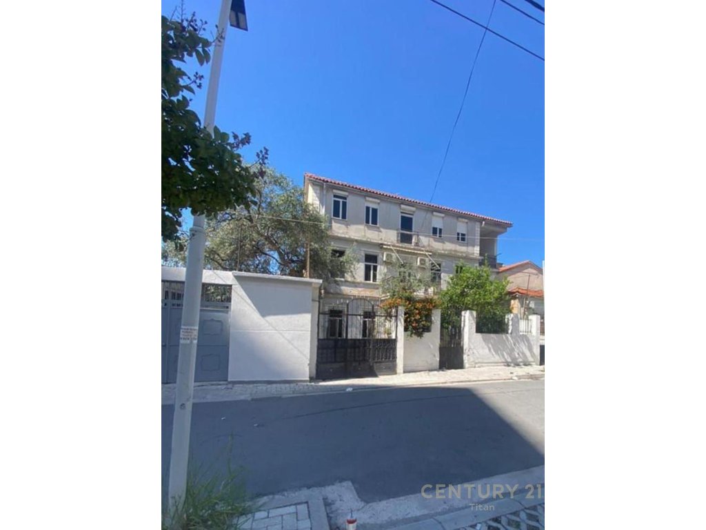 Appartamento 2+1+2 in prima linea di Vlora marina!!!