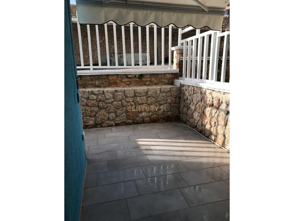 Studios zu verkaufen + parkplatz im harmonia komplex, dhermi!
