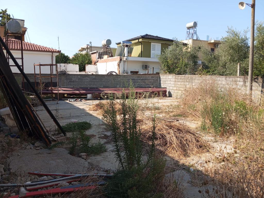 Tienda en venta en spitallë, Durrës!
