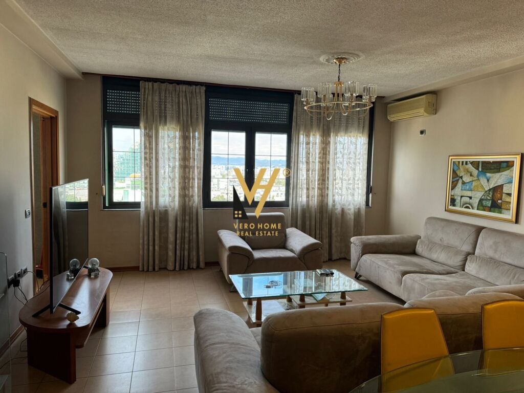 Jepet apartament 2+1+2+ballkon me qera te sheshi skenderbej 120 metra katror