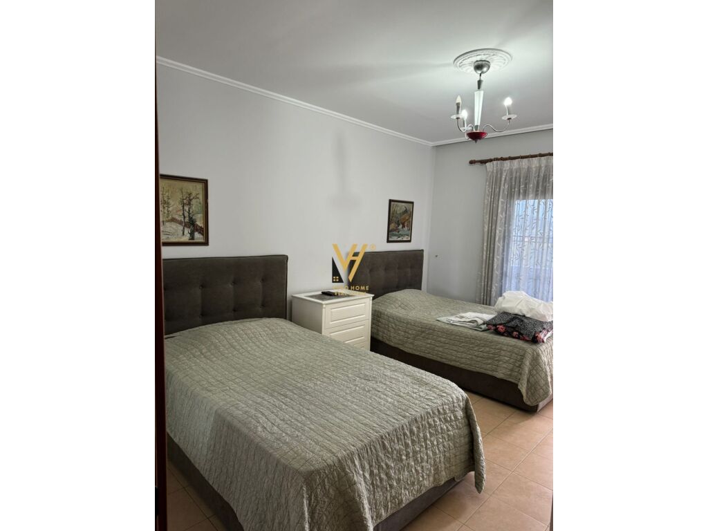 Jepet apartament 2+1+2+ballkon me qera te sheshi skenderbej 120 metra katror
