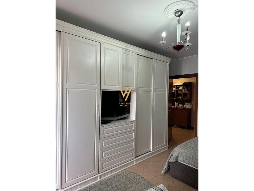 Jepet apartament 2+1+2+ballkon me qera te sheshi skenderbej 120 metra katror
