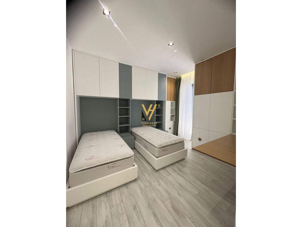 Appartement 3+1+2+balcon à louer au complexe delijorgji 111 mètres carrés