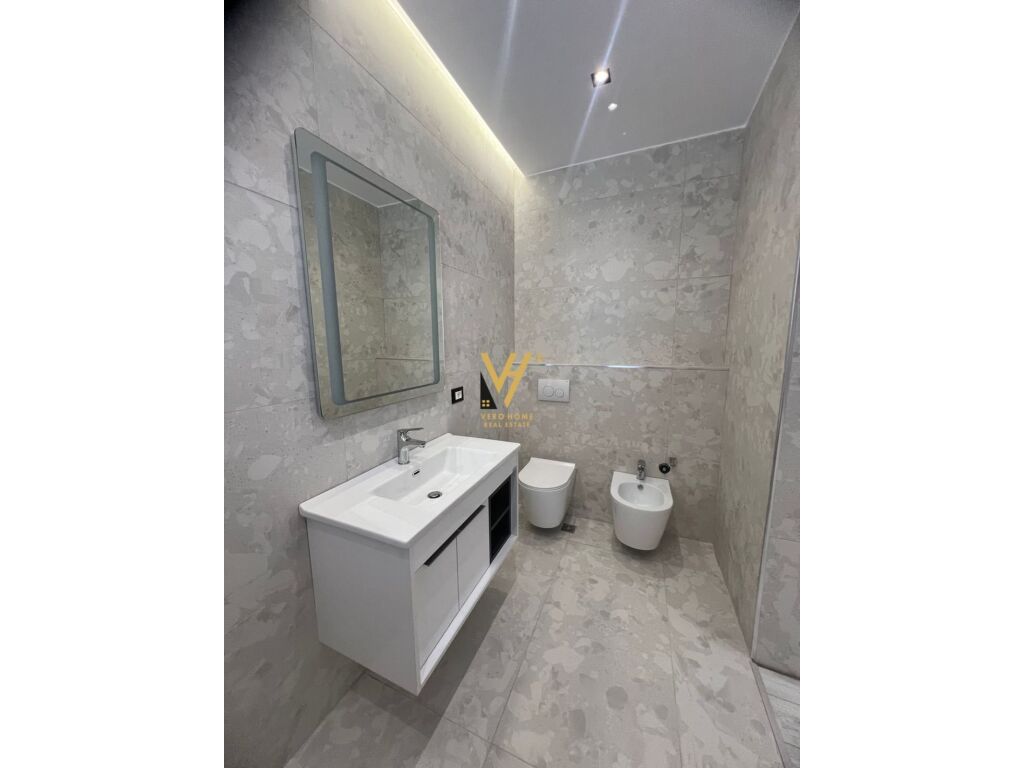 Appartement 3+1+2+balcon à louer au complexe delijorgji 111 mètres carrés