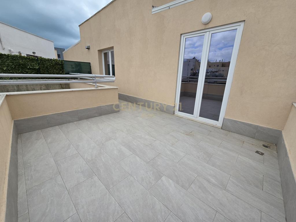 Piso 2+1 en venta con veranda en durres! (3)