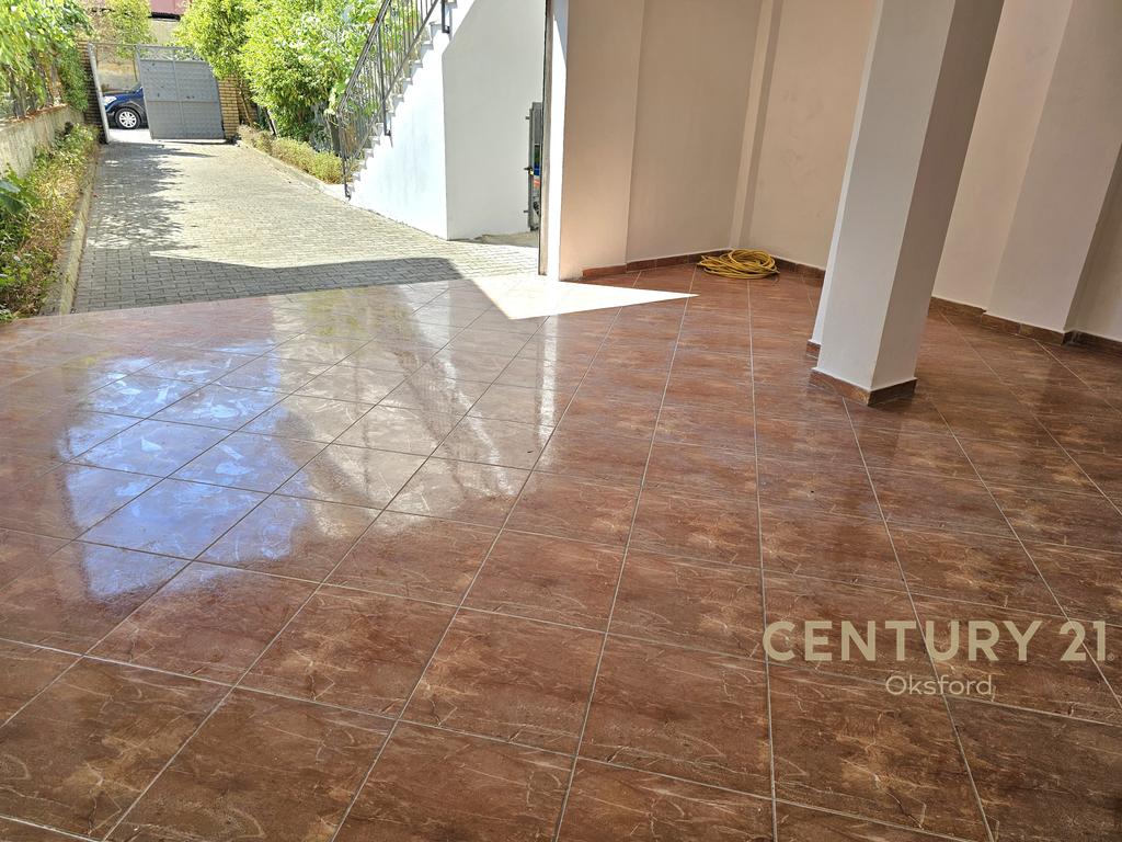 Villa mit 3 etagen in sukth, durres