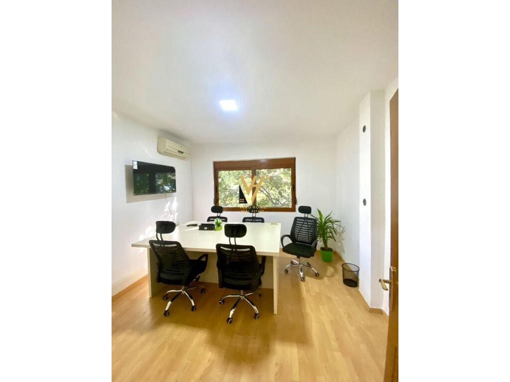 Oficina 66 m² en alquiler solo 9º piso, centro 850 euro