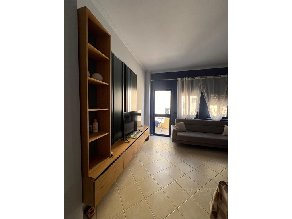 Appartement à vendre 1+1 sur la plage de golem !