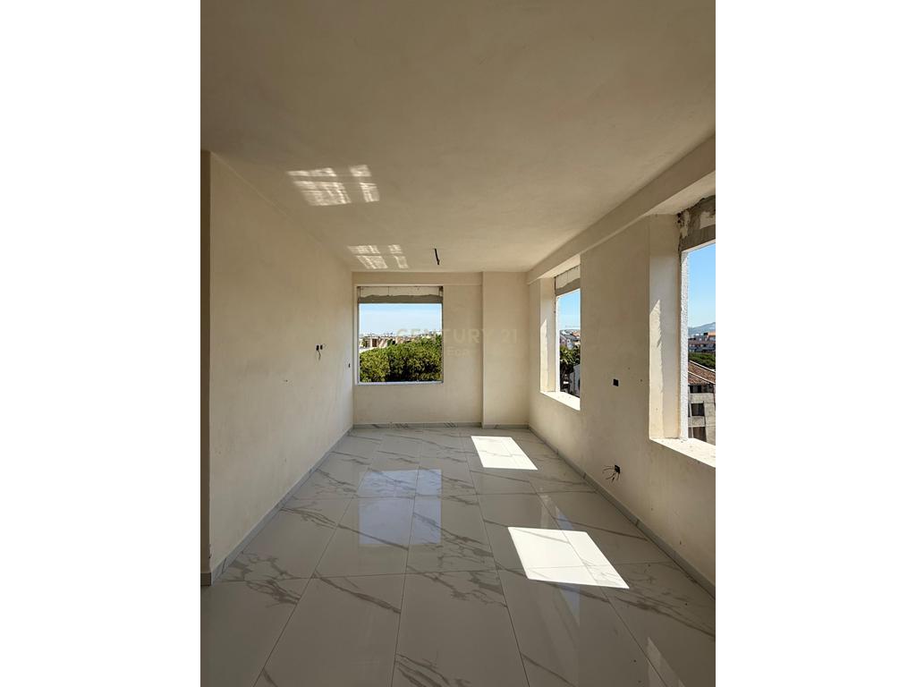 Appartement à vendre 1+1 sur la plage de golem !