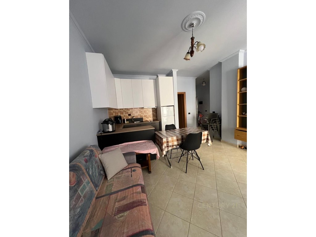 Appartement à vendre 1+1 sur la plage de golem !