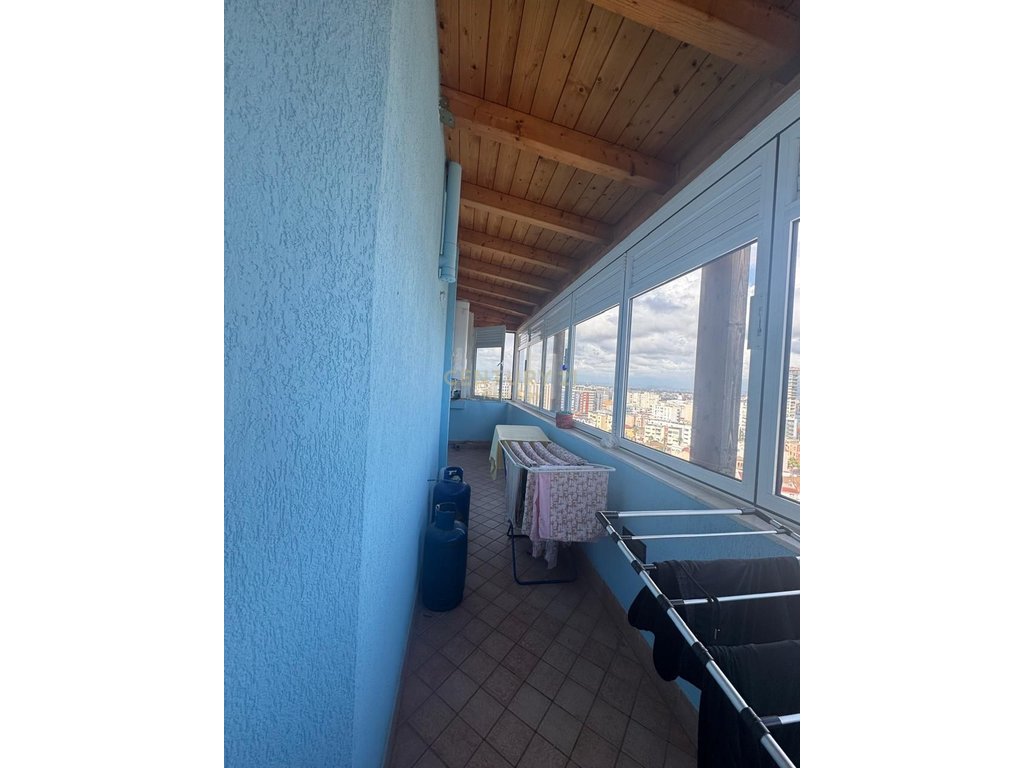 Attico in vendita con vista mare nella zona di vollges