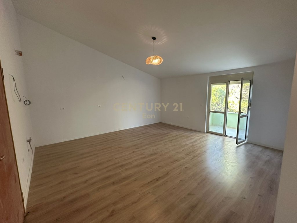 Apartamento 1+1 à venda no complexo “Diell” em qerret (2)