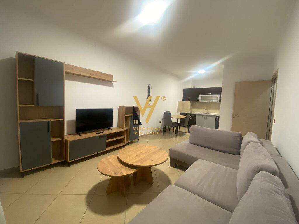Appartement 2+1+balcon à louer à Yzberisht 65 mètres carrés
