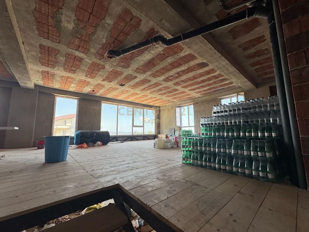 Duplex-apartment zum verkauf im Sauk-viertel!!